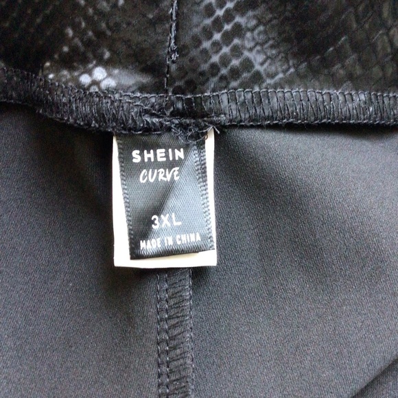 SHEIN Curve High Waist Snakeskin Print Shorts - Picture 9 of 11